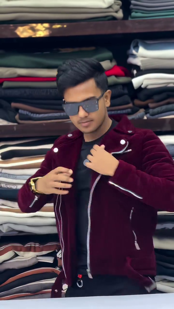 Crimson Edge Belted Jacket with Golden Touch – A Bold Fashion Icon” 🔥🧥💫