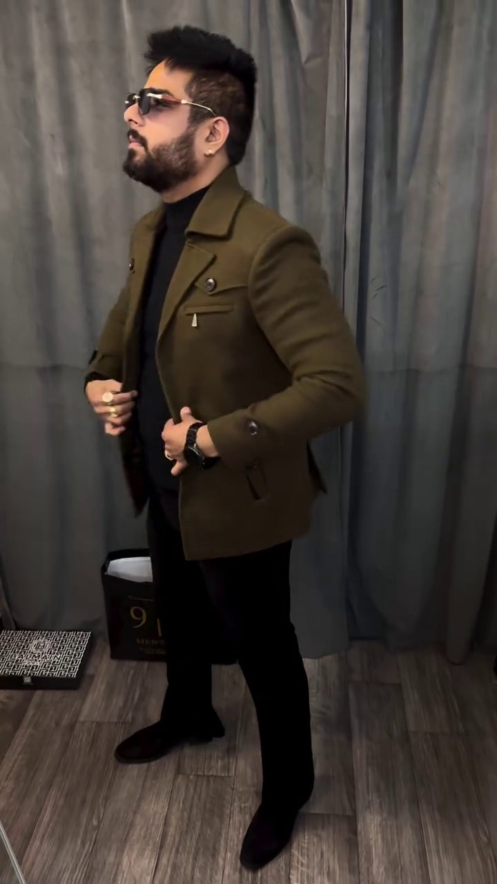 🌿👔 “Urban Monarch” – Olive Coat & Scarf Ensemble 🌿👔