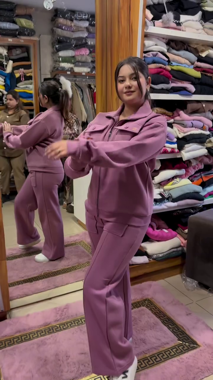 💗🧃 “Blush Velocity” – Soft Pink Zip-Up Tracksuit for Lounge, Lift & Leisure 🧃💗