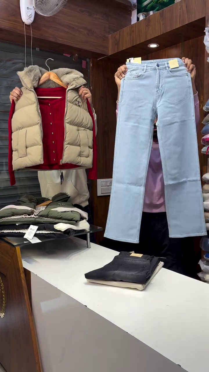 🧥🤍 “Ivory Ember” – Cream & Brown Puffer Vest with Cozy Flair 🧥🤍