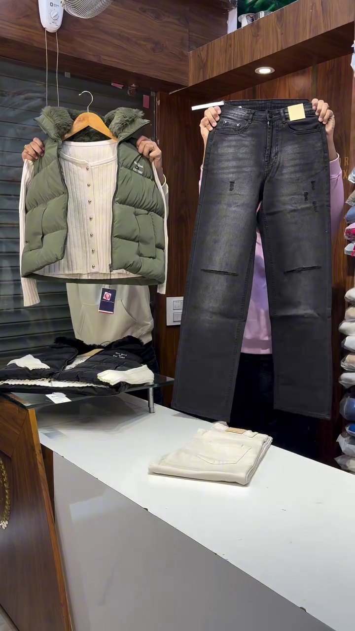 🧥🤍 “Ivory Ember” – Cream & Brown Puffer Vest with Cozy Flair 🧥🤍