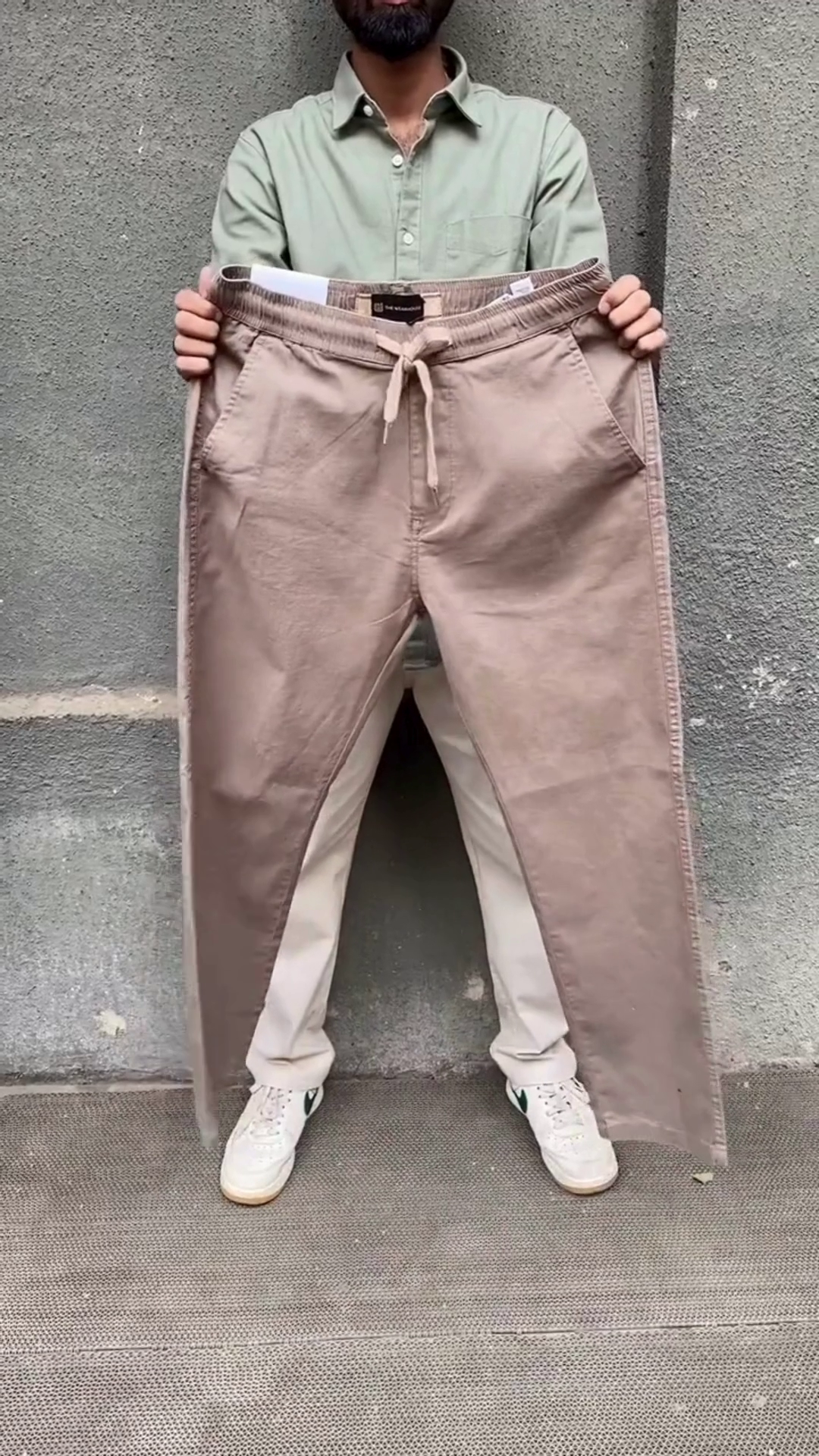 Olive Brown Elastic‑Waist Drawstring Jogger Chino Pants with Tapered Leg for Daily Casual Wear” 🤎