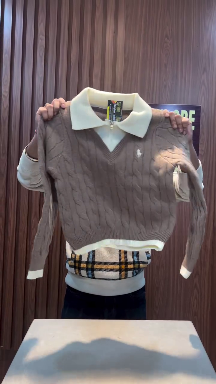 Maroon Cable‑Knit V‑Neck Sweater with Contrast Ivory Shirt‑Style Collar and Checked Hem Panel for Youth Winter Fashion” 🍷