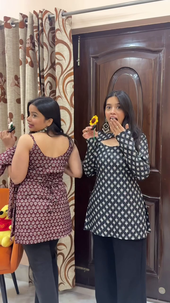 Dual‑Tone Printed Fit‑and‑Flare Kurti Tops with Stylish Necklines Paired with Solid Straight Pants Best‑Friend Outfit Set” 🤎🖤