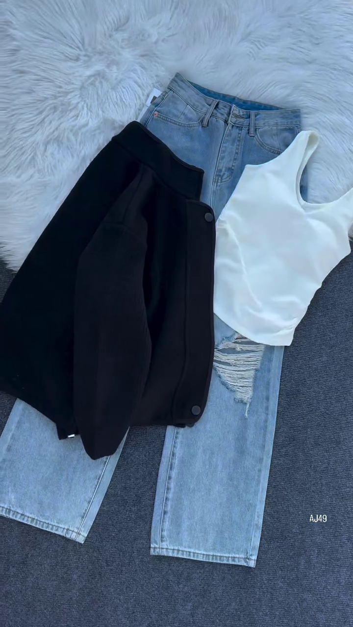 Red Cozy Button‑Front Winter Jacket with White Ribbed Tank Top and Light‑Wash Wide‑Leg Ripped Jeans Casual Outfit Set” ❤️