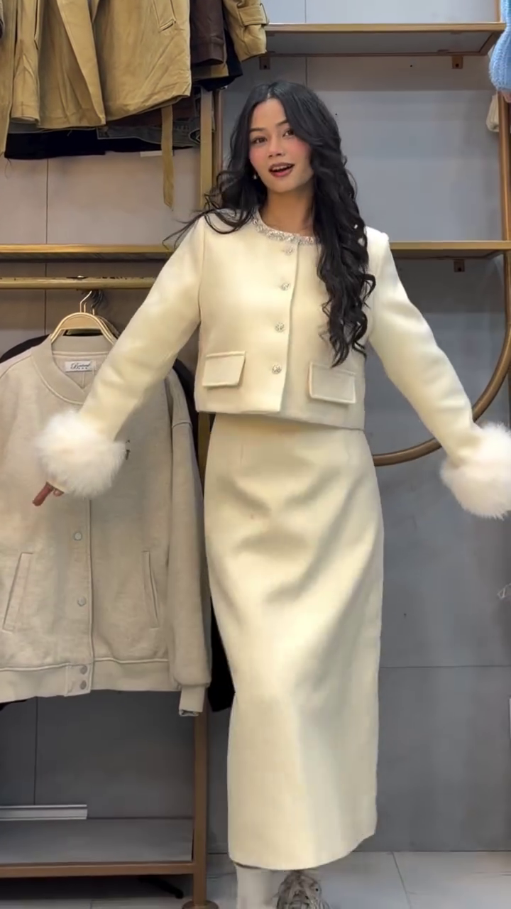 Luxurious Burgundy Cropped Jacket with Faux Fur Cuffs and Matching Long Skirt 👑🧥🍷🌹✨