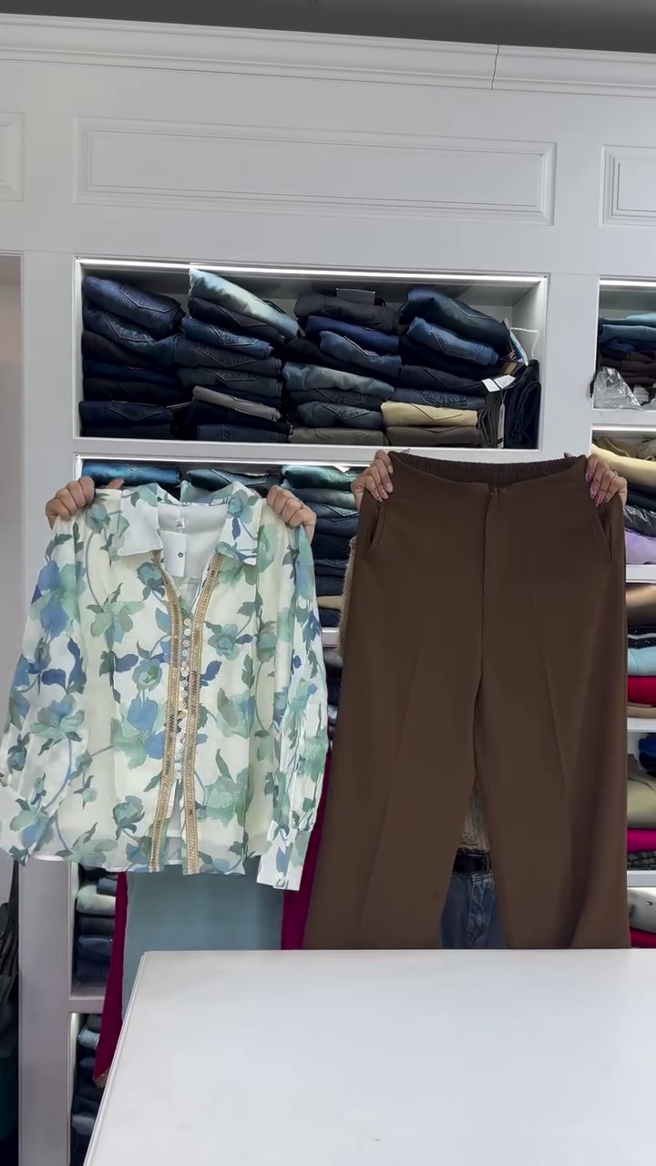 Floral Long-Sleeve Button-Up Shirt 🌸👕 with Pink & Red Patterns ❤️ Decorative Trim ✨ Paired with White Elastic Pants 🤍👖