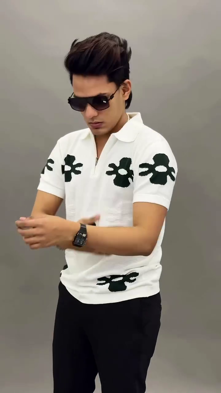Men’s Beige Floral Pattern Short-Sleeve Smart Casual Polo Collar Knit T-Shirt 🌼✨