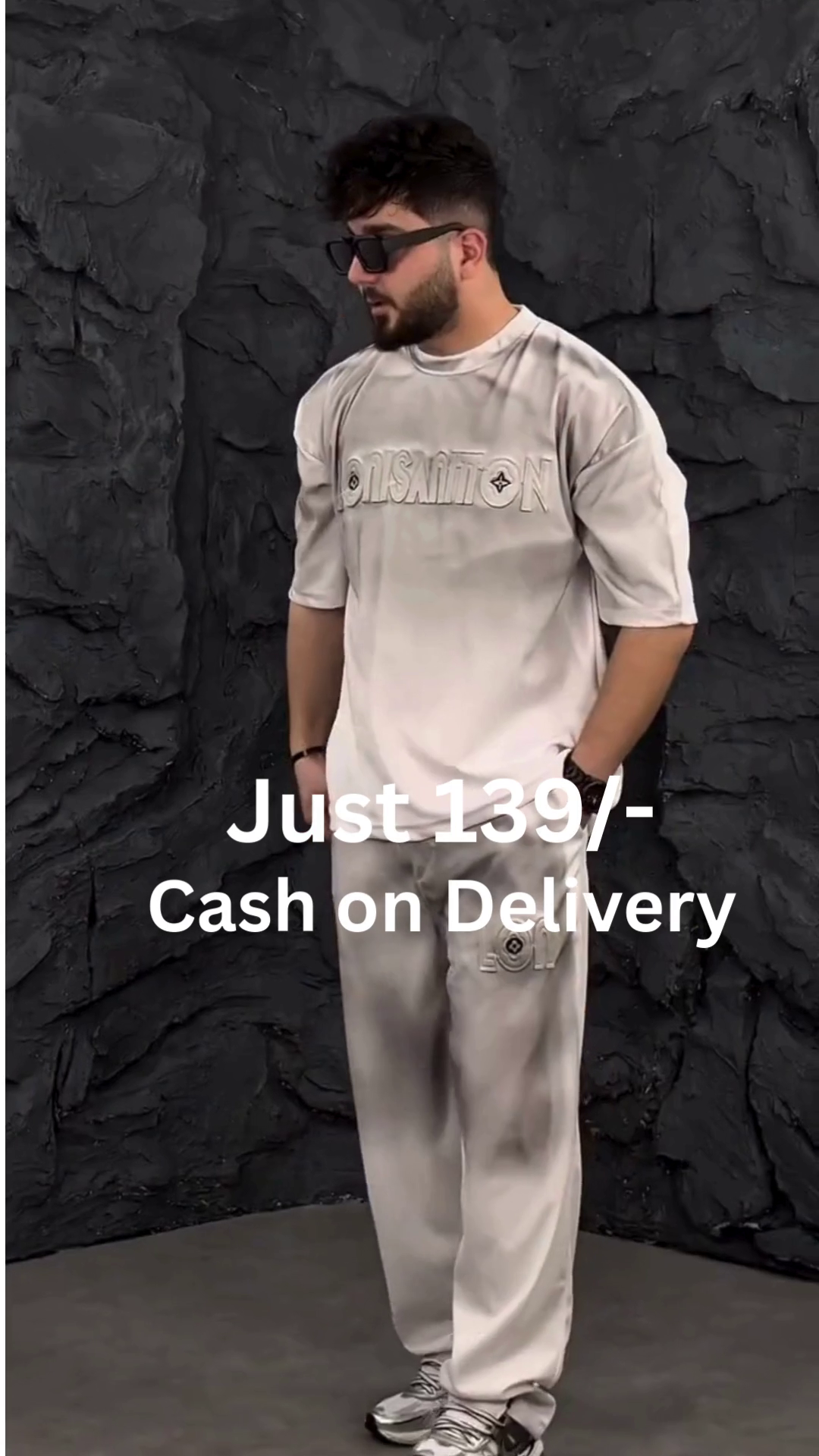 Men’s All-Black Relaxed Fit Half-Sleeve Streetwear T-Shirt & Cargo Jogger Co-Ord Set 🕶️🔥