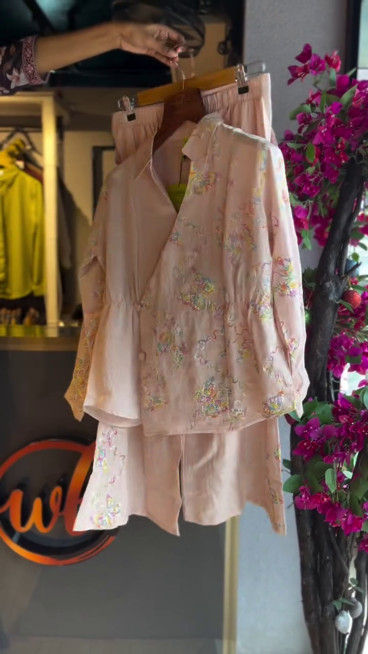 Soft Blush Pink Floral Embroidered Wrap-Style Top with Matching Relaxed Shorts Lounge Co-Ord Set 🌸🤍✨