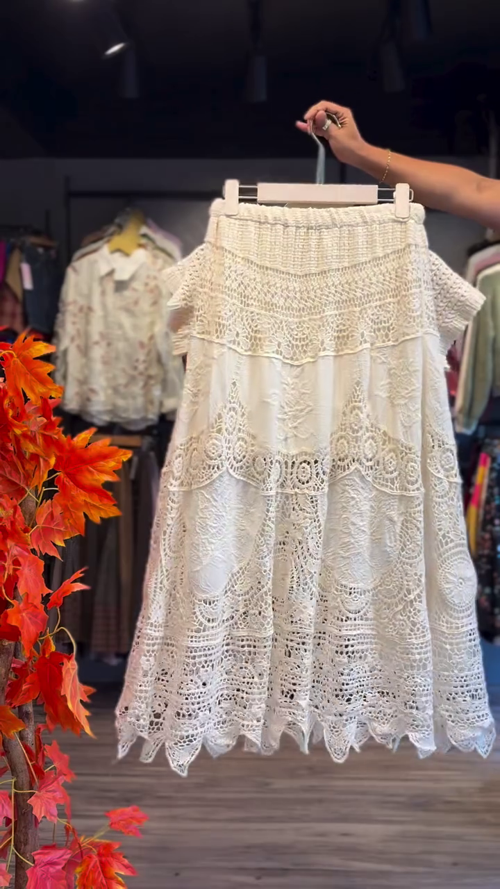 Premium Off-White Handcrafted Crochet Lace Two-Piece Set – Short Sleeve Knotted Front Crop Top with Inner Lining & Scalloped Hem A-Line Midi Skirt 🤍🧵✨