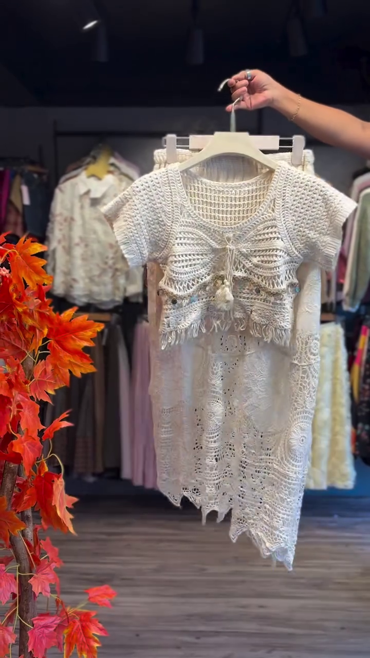Premium Off-White Handcrafted Crochet Lace Two-Piece Set – Short Sleeve Knotted Front Crop Top with Inner Lining & Scalloped Hem A-Line Midi Skirt 🤍🧵✨