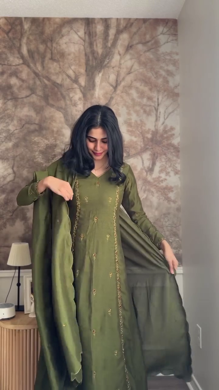 Olive Green Floor-Length Anarkali Style Suit with Gold Thread Embroidery & Coordinated Dupatta 🌿✨