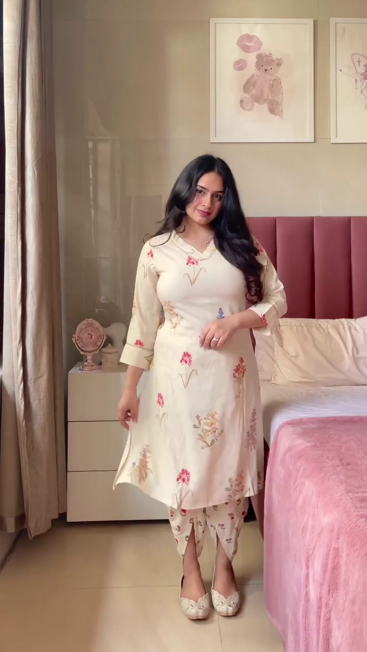 Cream Kurta with Pink Floral Embroidery and Matching Pants Traditional Elegance Outfit 🌸👗🌿