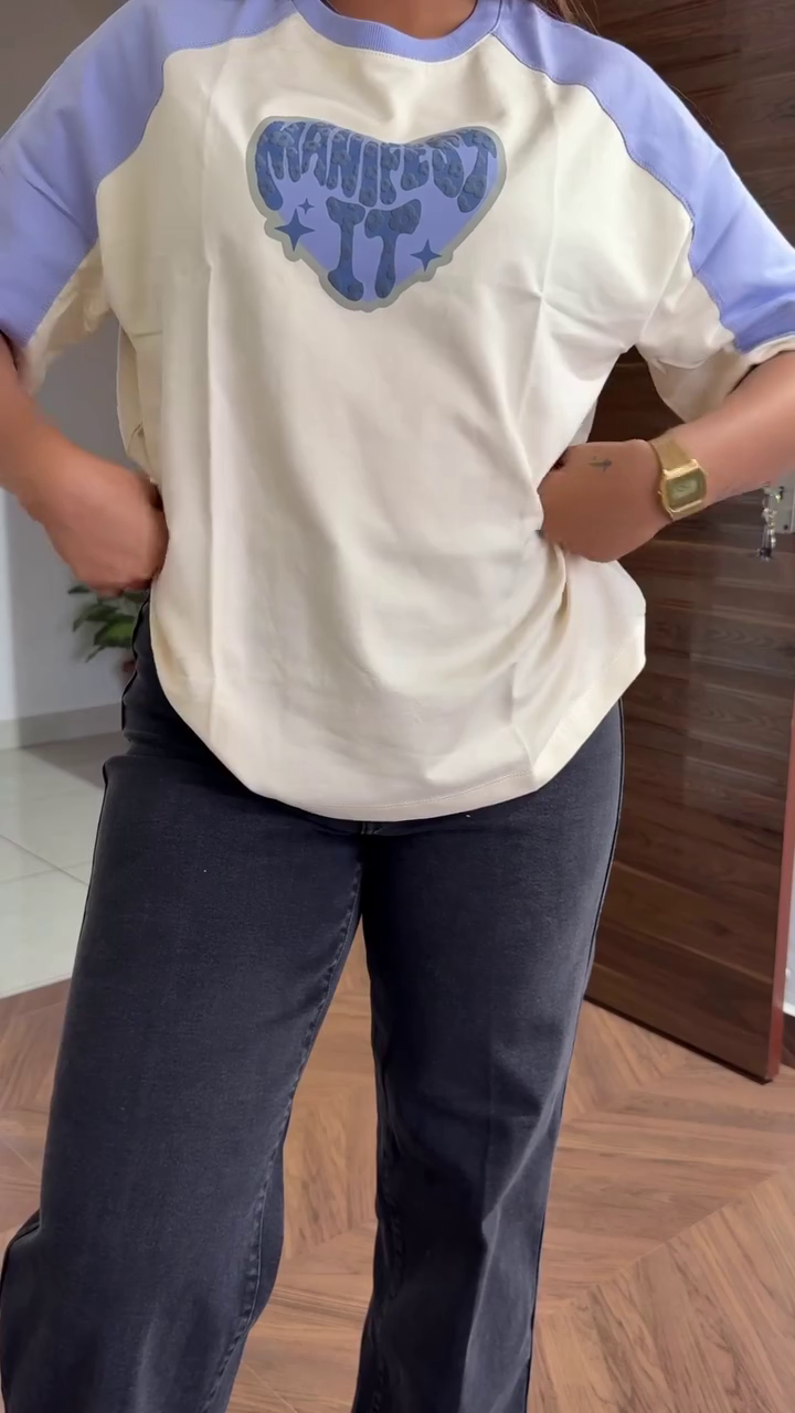 Bright Pink Shirt with White Sleeve Stripes, “S” Emblem, and Number Detailing Paired with Dark Wide-Leg Jeans and Maroon Shoes Casual Sporty Streetwear Look 🌸👕👖👟✨