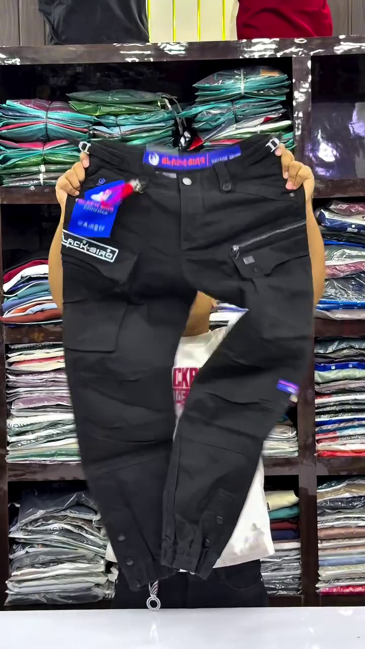 Urban Tactical Black Cargo Jogger Pants with Multi-Pocket Utility Design 🖤🔥👖