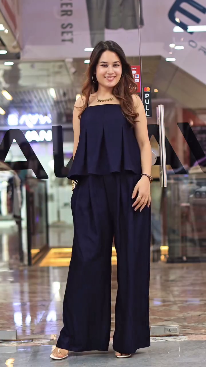 🖤✨  Elegant Sleeveless Layered Wide-Leg Jumpsuit Inspired Evening & Casual Chic Fashion Outfit ✨🖤