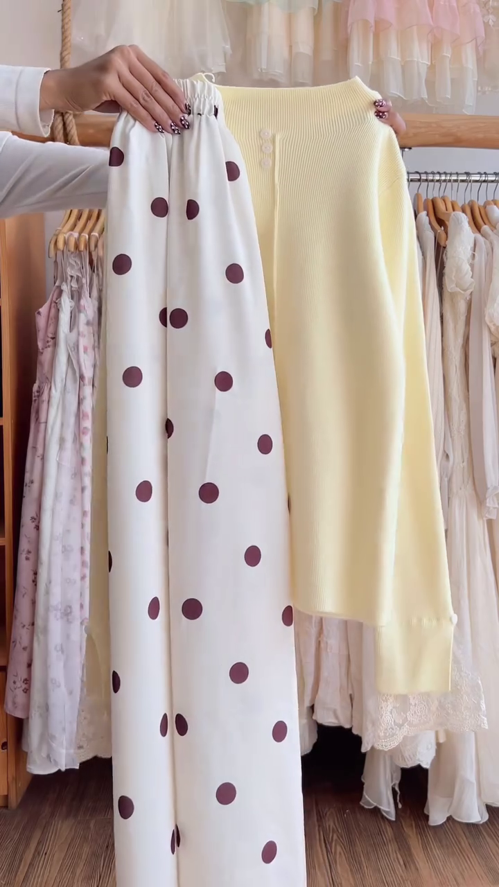 🌼💙 Soft Floral Print Maxi Dress & Decorative Flower Detail Knit Cardigan Feminine Fashion Combo Set 💙🌼✨