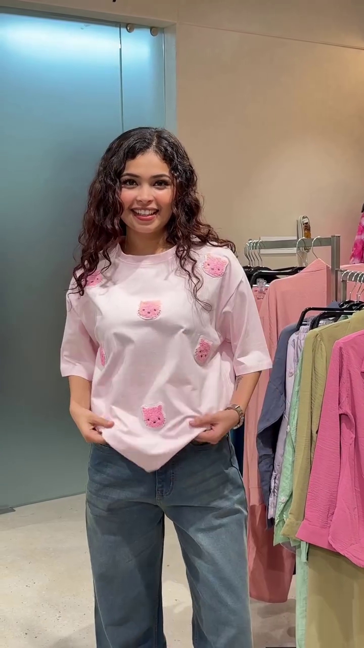 🌸🩷 Premium Cute Teddy Bear Embroidered Oversized Cotton T-Shirt for Women | Soft Everyday Casual Graphic Tee with Korean Aesthetic Fashion Styling 🩷🌸
